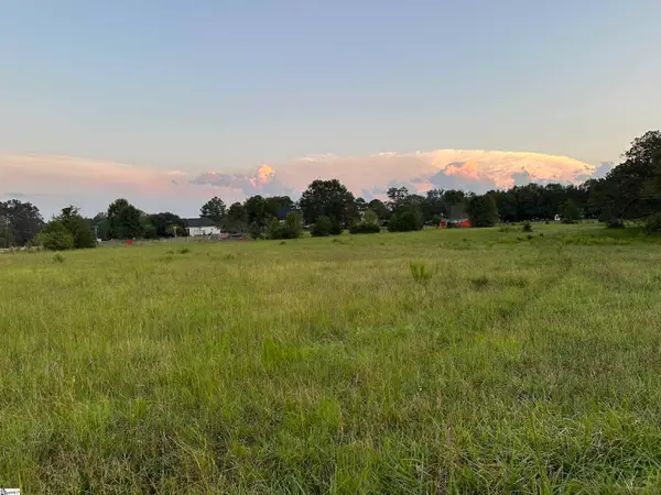 17942 101 Highway, Gray Court, SC 29645