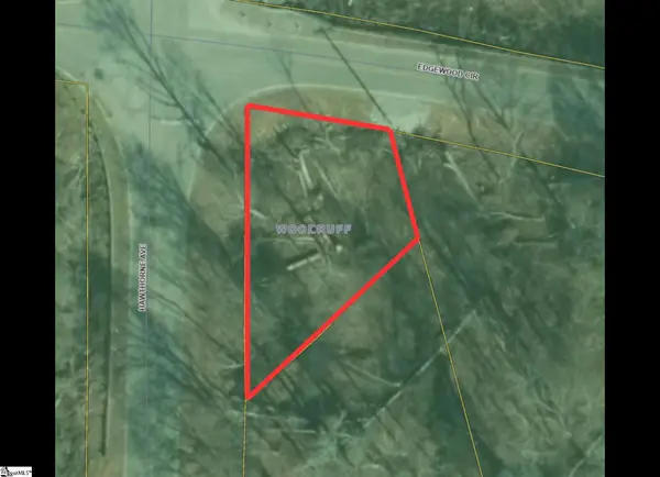 Edgewood Circle, Woodruff, SC 29388