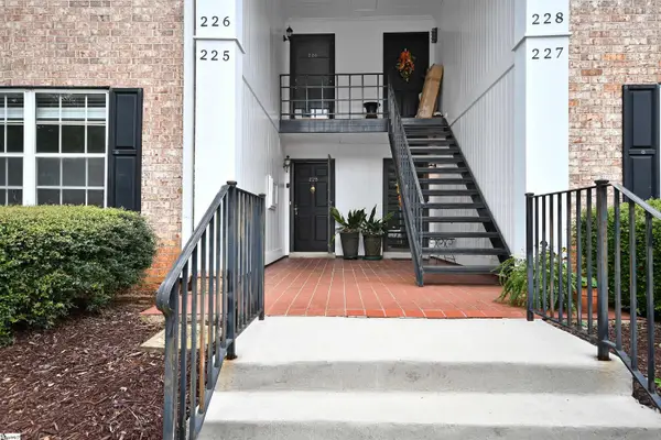 925 Cleveland Street #Unit 225, Greenville, SC 29601