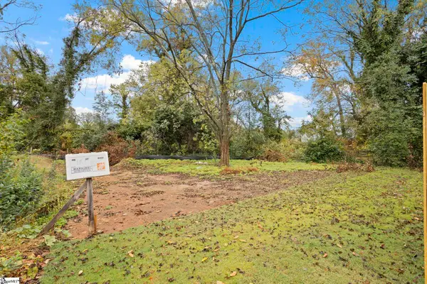 18 Dean Street, Greenville, SC 29605