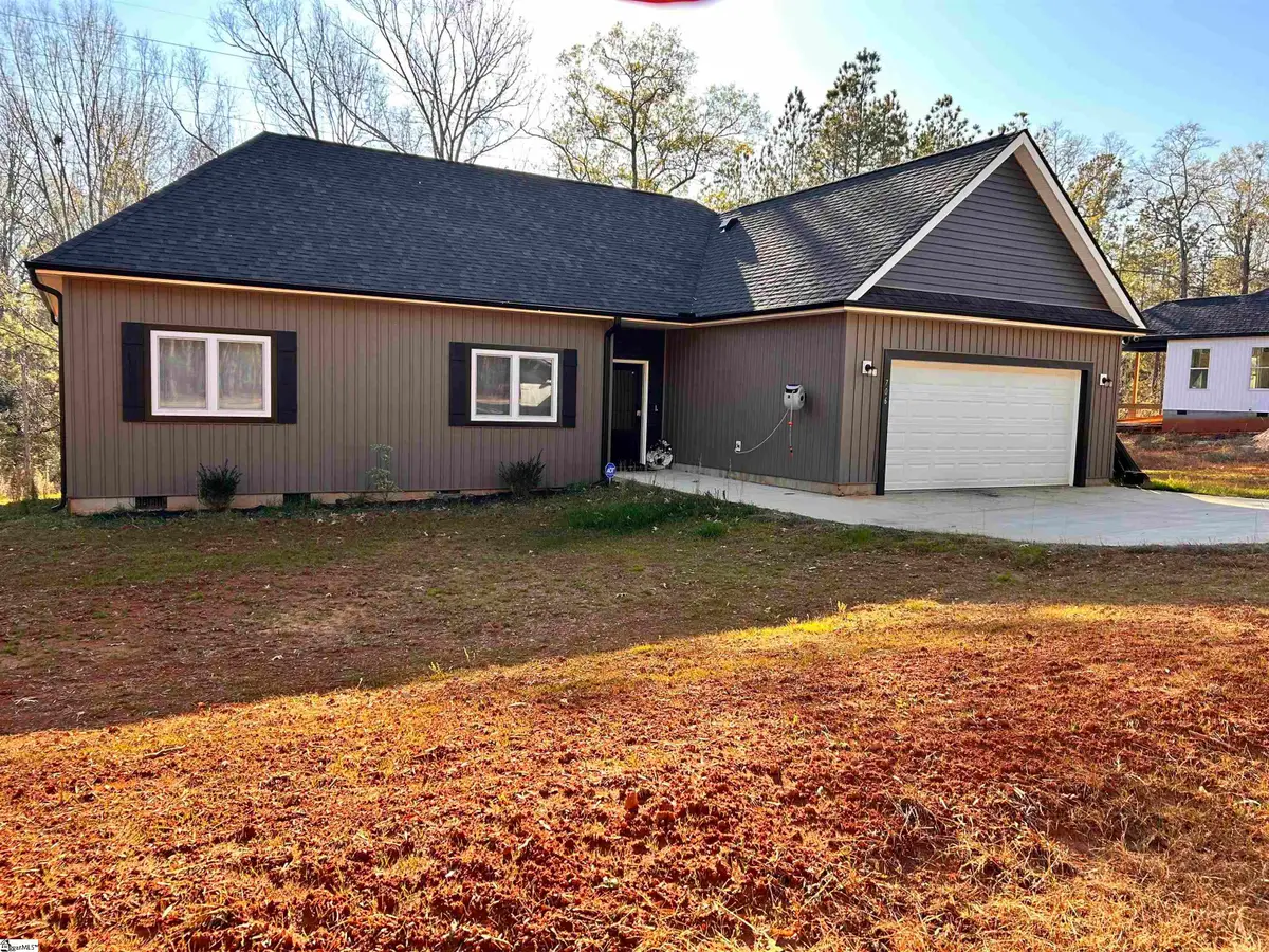 706 Carolyn Drive, Clinton, SC 29325 - Image #1