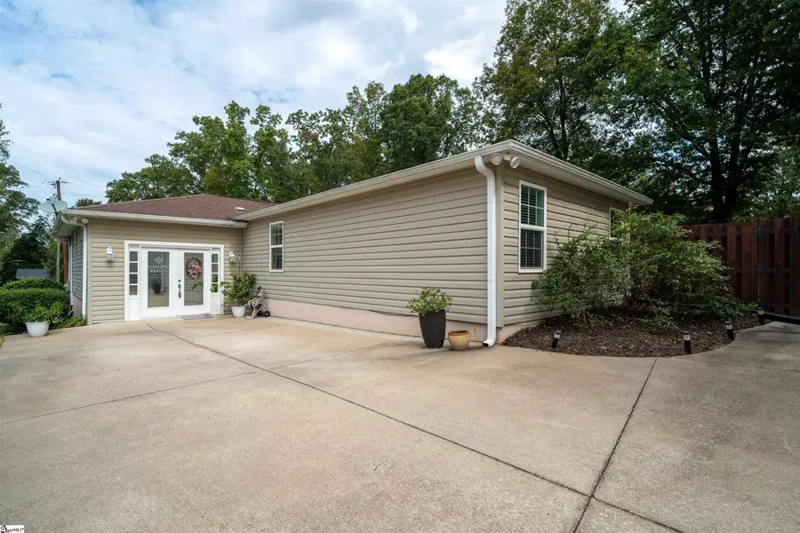 100 Blue Ridge Drive, Travelers Rest, SC 29690 - Image #2