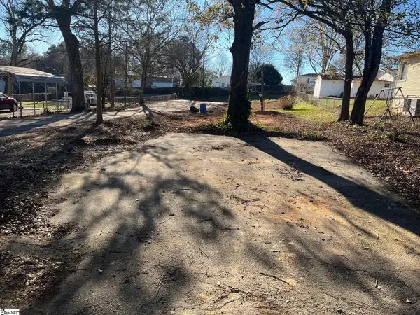 193 Lister Court, Boiling Springs, SC 29316