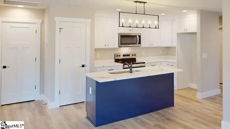 1172 W Rutledge Avenue, Gaffney, SC 29341 - #2