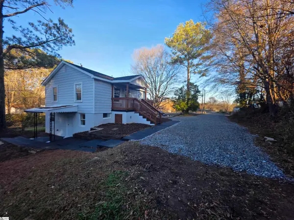 411 W C Avenue, Easley, SC 29640