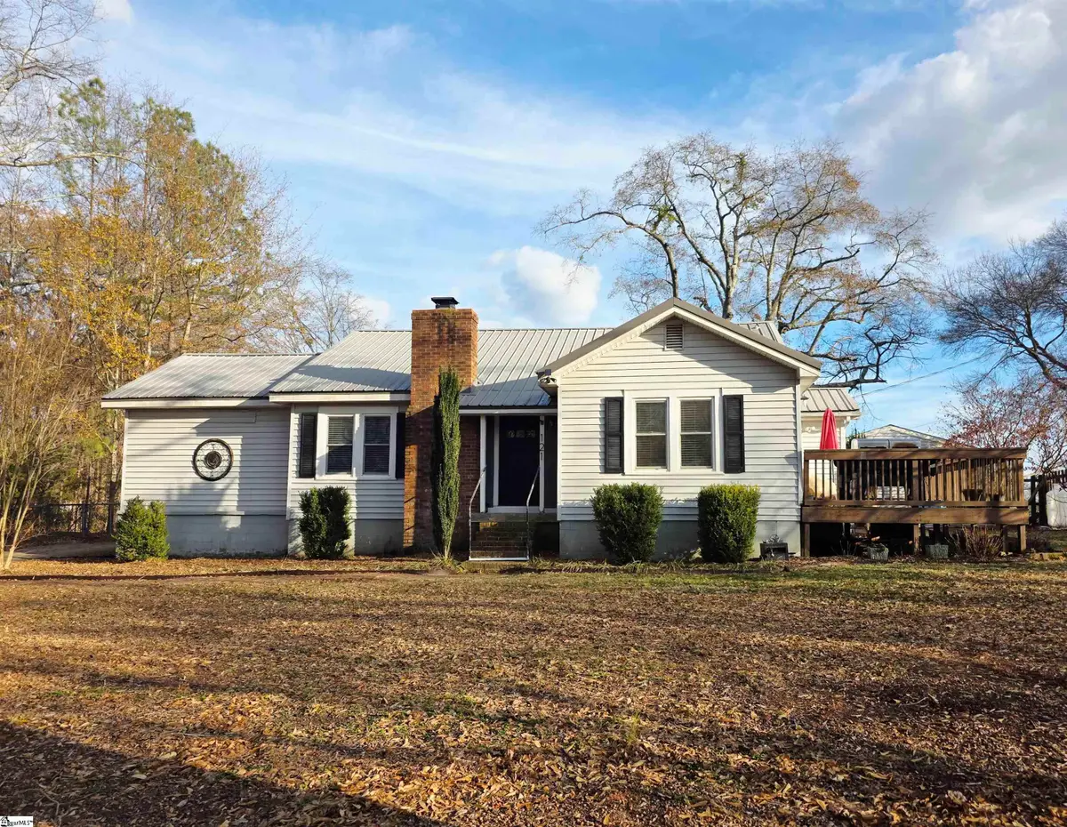 121 Chestnut Drive, Woodruff, SC 29388 - Image #1