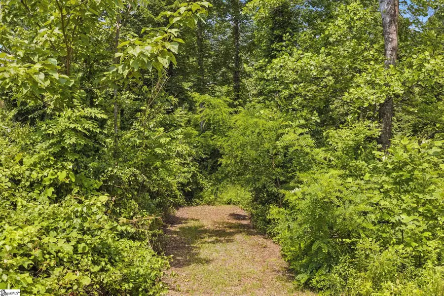 000 Silverglen Way, Hendersonville, NC 28792 - Image #2