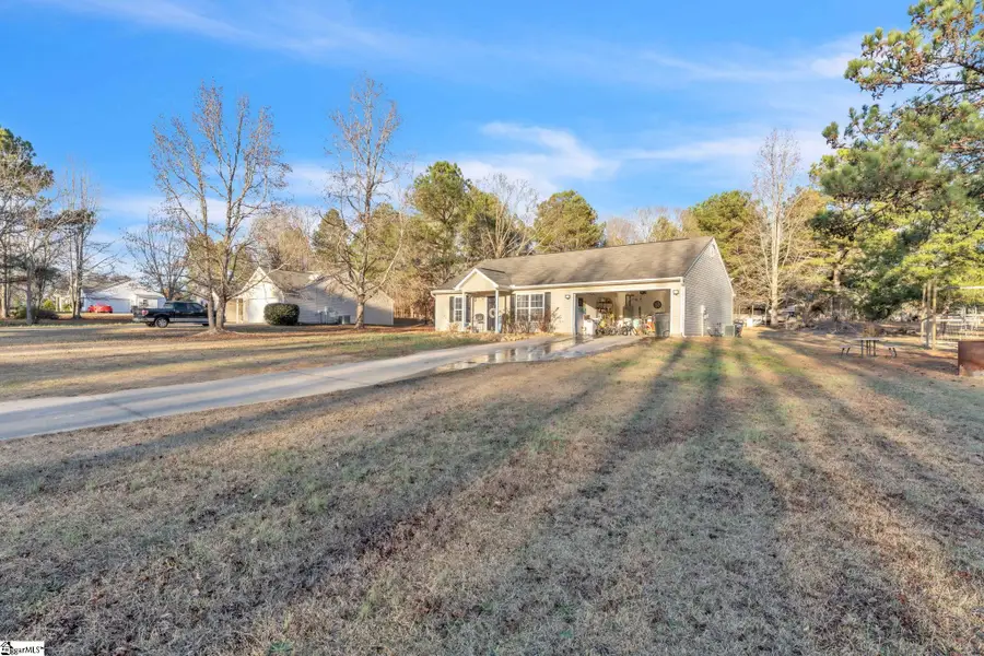 105 Laura Jane Lane, Gray Court, SC 29645 - Image #3