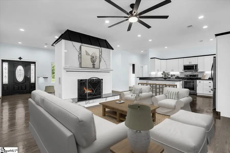 305 Waters Road, Taylors, SC 29687 - Image #2