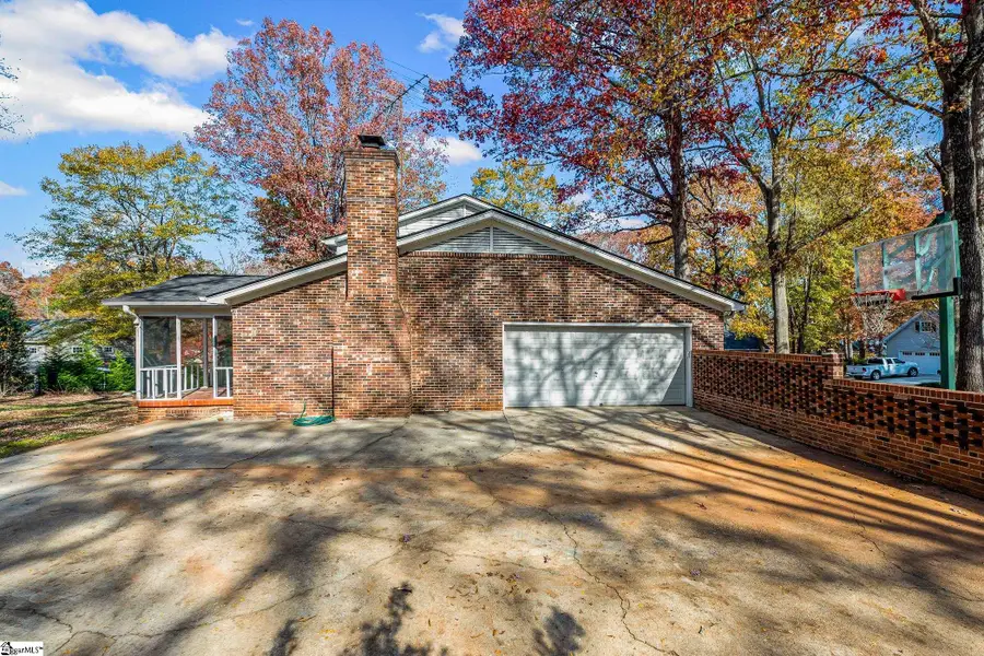 115 Oglewood Drive, Simpsonville, SC 29681 - Image #3