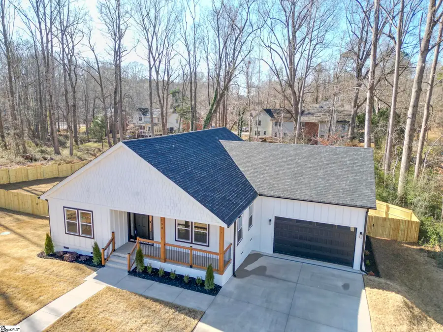 198 Saragota Avenue, Spartanburg, SC 29302 - Image #2