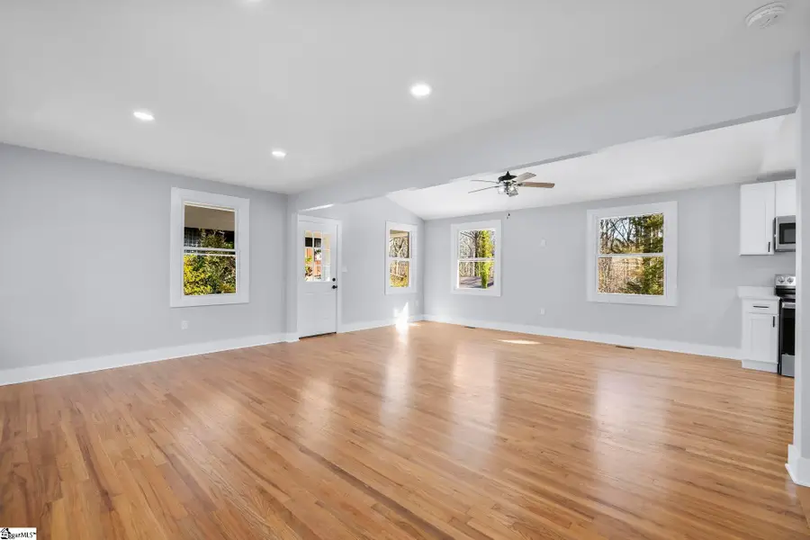 217 Greenbriar Drive, Simpsonville, SC 29680 - Image #2