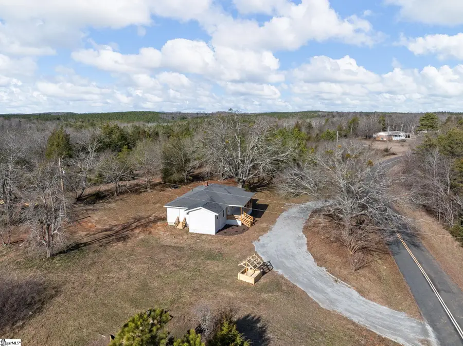 737 Lowrys Road, Gaffney, SC 29340 - Image #2