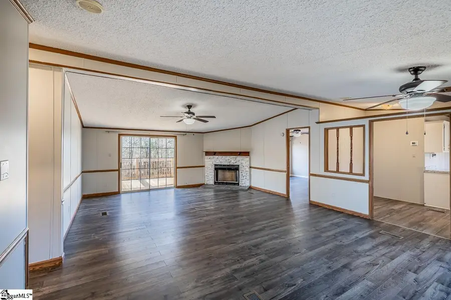 514 Dewaynes Drive, Wellford, SC 29385 - Image #3