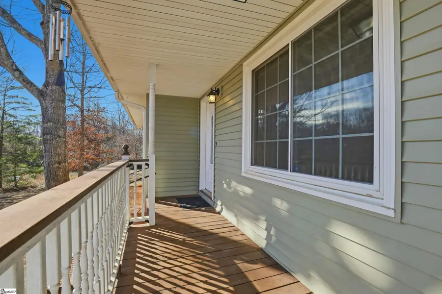 513 E Turner Street, Landrum, SC 29356 - Image #2
