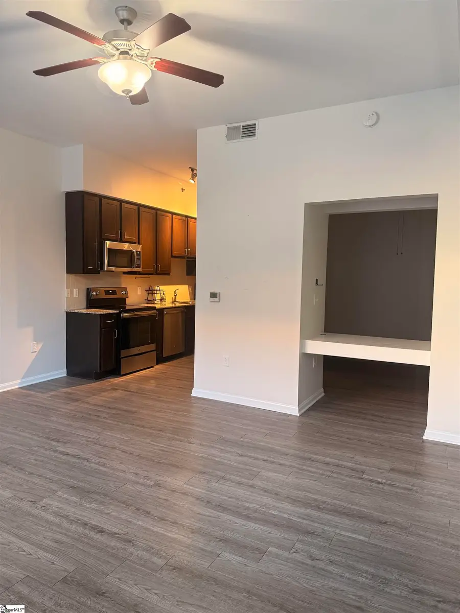 100 E Washington Street #Unit 23, Greenville, SC 29601 - Image #2