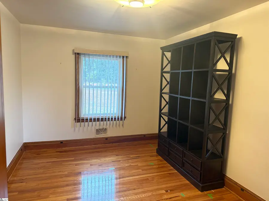 102 Rose Circle, Greenville, SC 29605 - Image #2