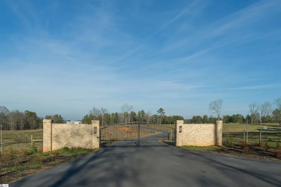 1425 S Harper Street, Laurens, SC 29360 - Image #2