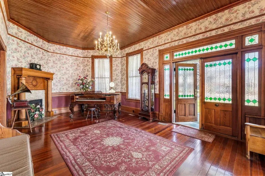 208 S Main Street, Abbeville, SC 29620 - #3