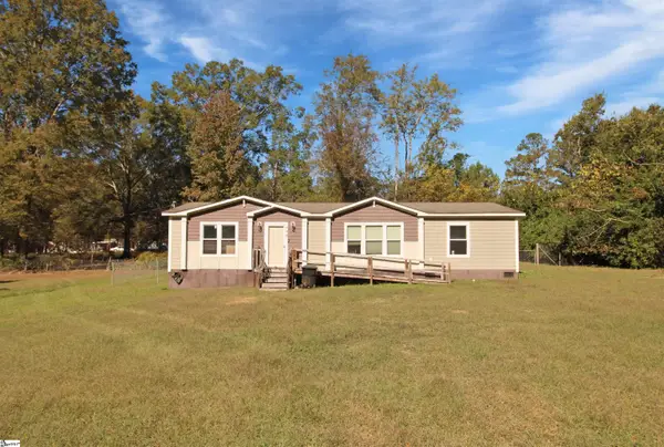134 Walnut Street, Calhoun Falls, SC 29628