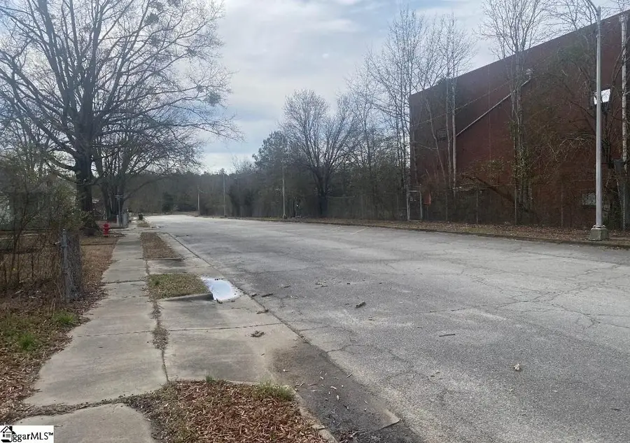 207 Summeral Street, Clinton, SC 29325 - #3