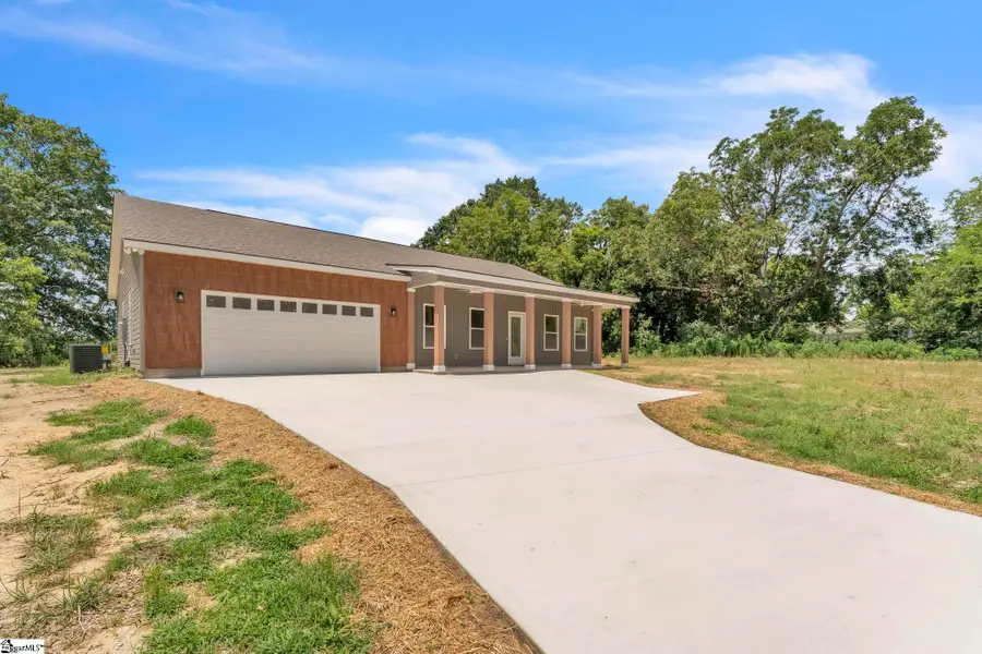 5138 N Old Laurens Road, Gray Court, SC 29645 - Image #2