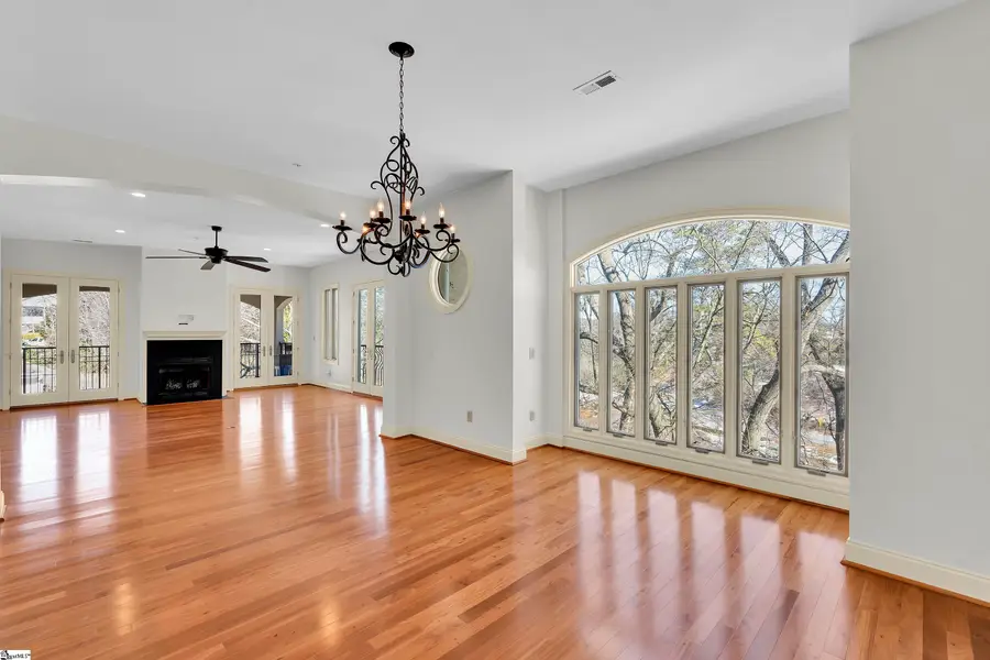 1209 E Washington Street #Unit 401, Greenville, SC 29601 - Image #2