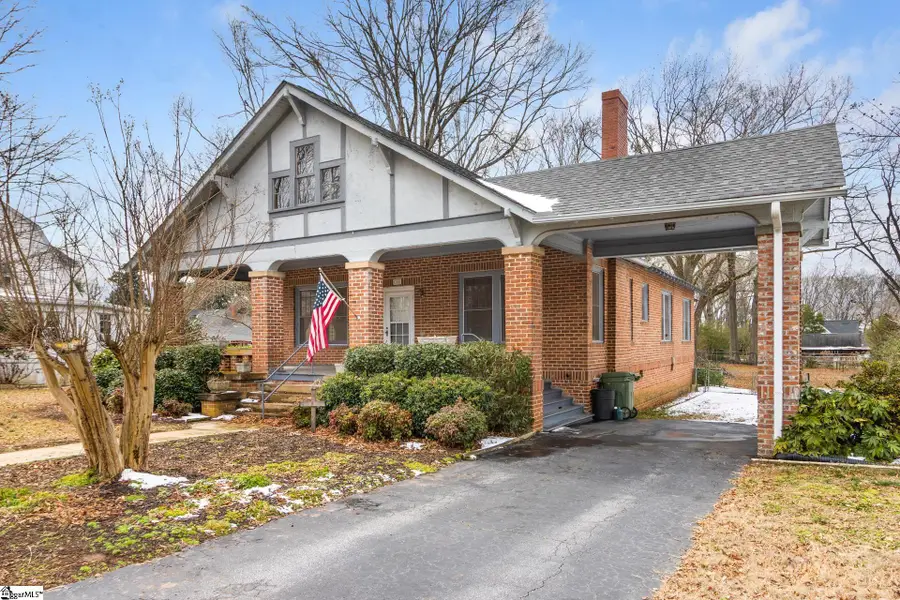 304 Cedar Street, Clinton, SC 29325 - #3