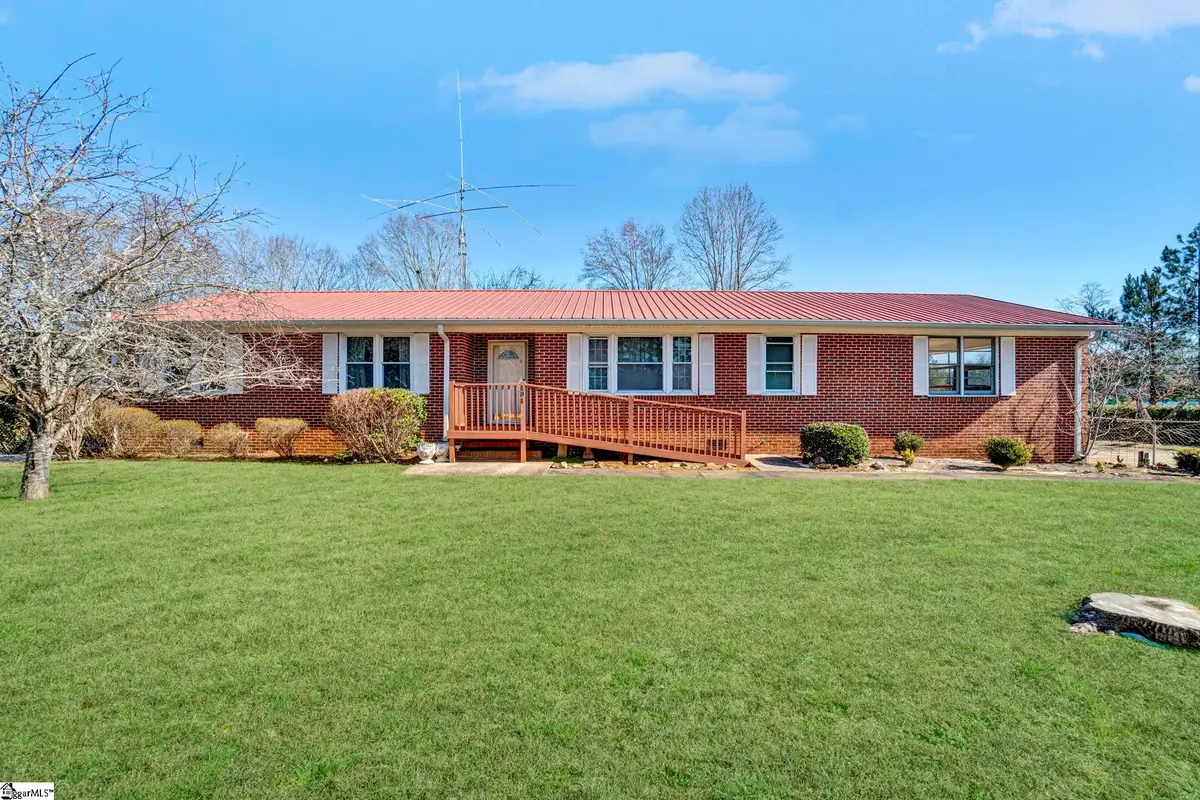 104 Blakely Avenue, Laurens, SC 29360 - #1