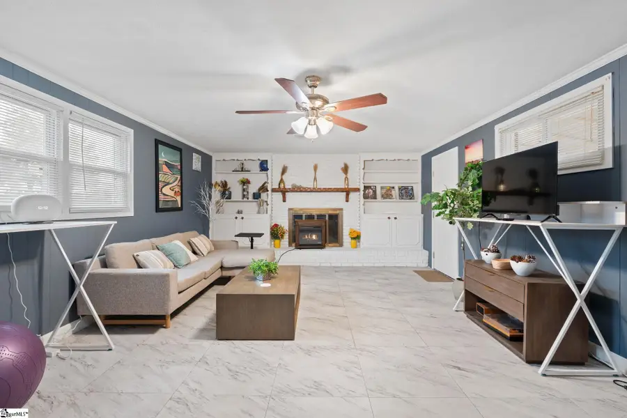 912 S Main Street, Greer, SC 29650 - #2