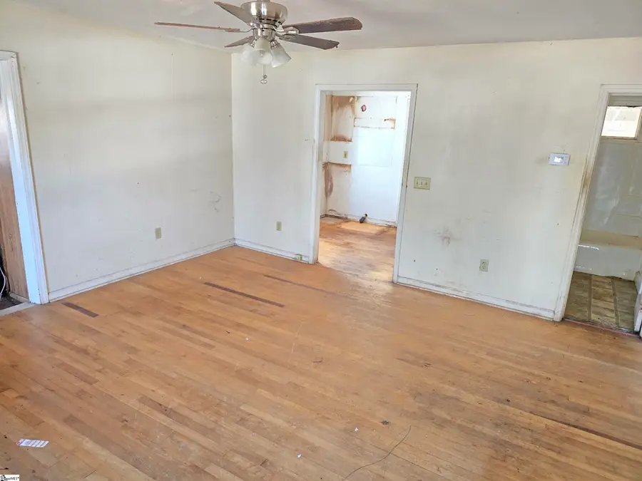 83 N Estate Drive, Greenville, SC 29605 - Image #2