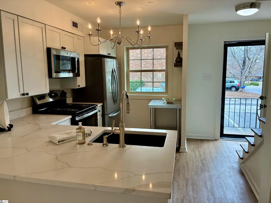 2530 E North Street #2530 E. North St., Unit 9J, Greenville, SC 29615 - #3