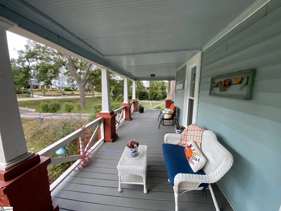 657 S Harper Street, Laurens, SC 29360 - #3