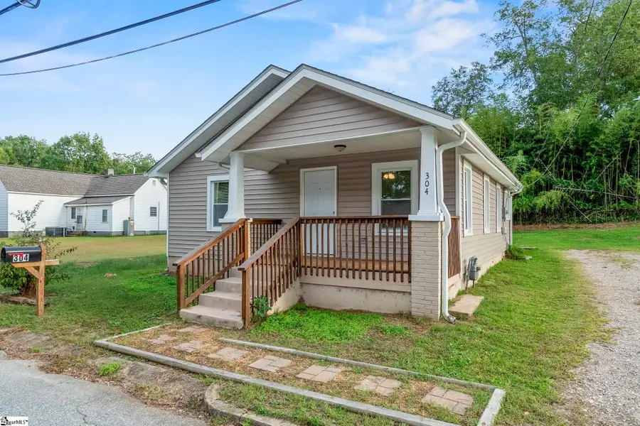 304 Cherry Street, Belton, SC 29627 - #2