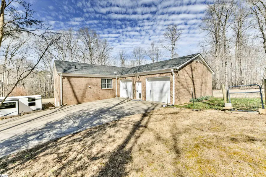 1126 Greenpond Road, Woodruff, SC 29388 - #2