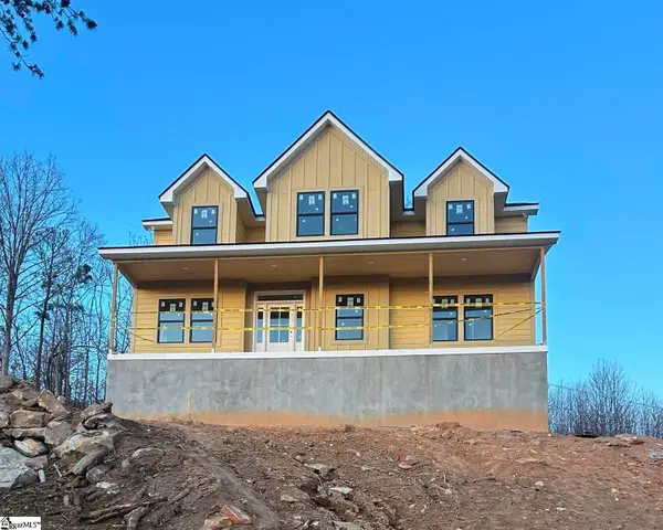 446 N Glassy Mountain Road, Landrum, SC 29356