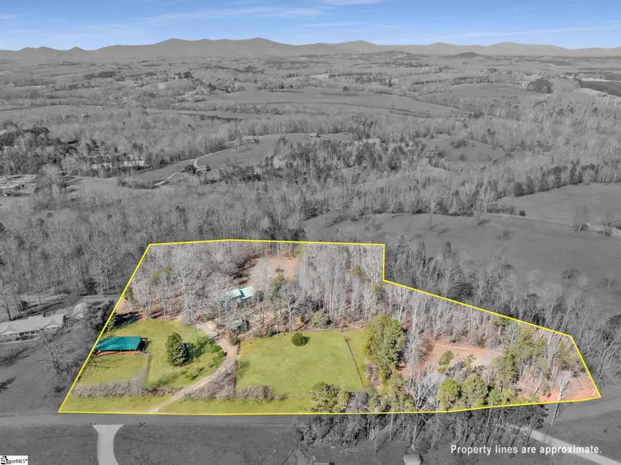 405 Loop Road, Campobello, SC 29322 - #3