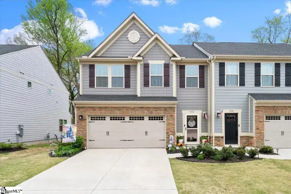 532 Martin Creek Drive, Simpsonville, SC 29680