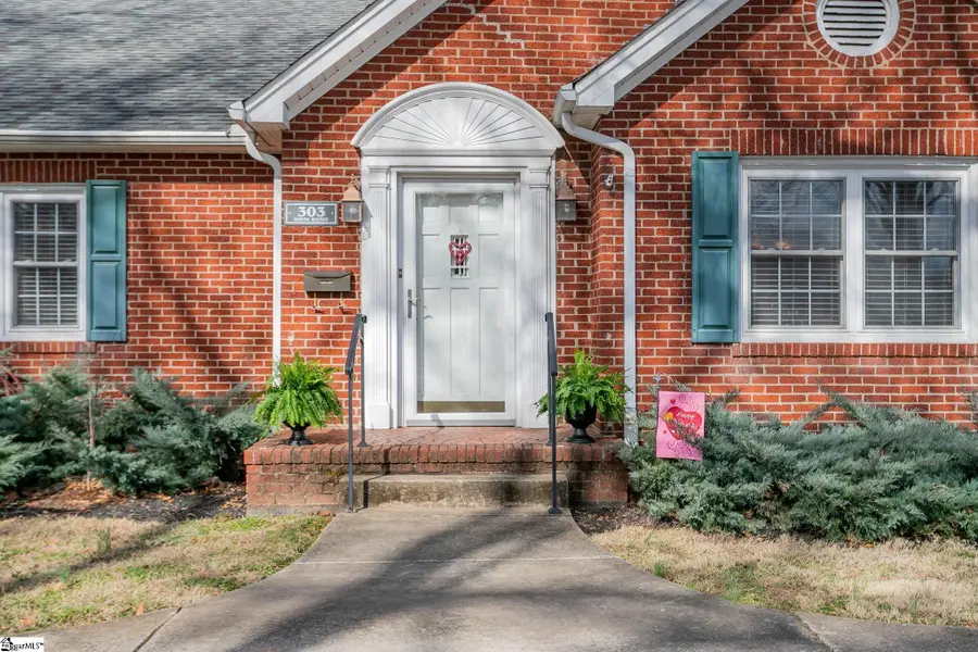 303 North Avenue, Greer, SC 29650 - #2