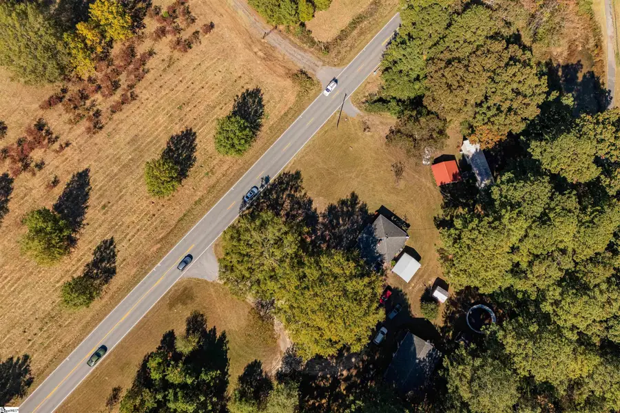 8426 81 N Highway, Easley, SC 29642 - #2