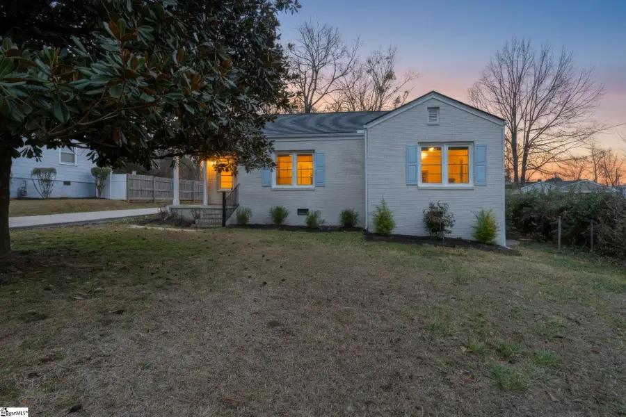 304 Wedgewood Drive, Greenville, SC 29609 - #2