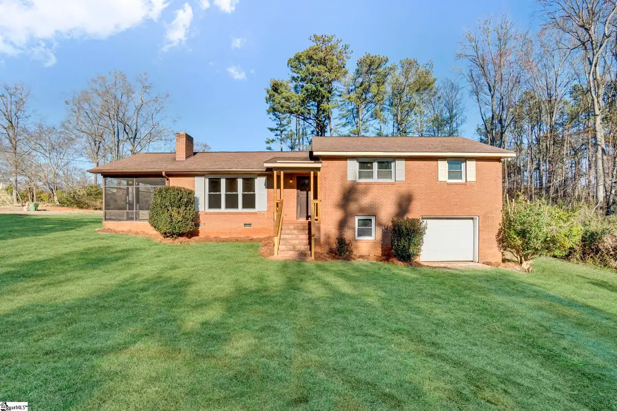 301 Dixon Street, Clinton, SC 29325 - #1