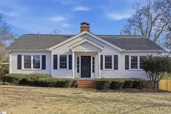 304 E 2nd Avenue, Easley, SC 29640