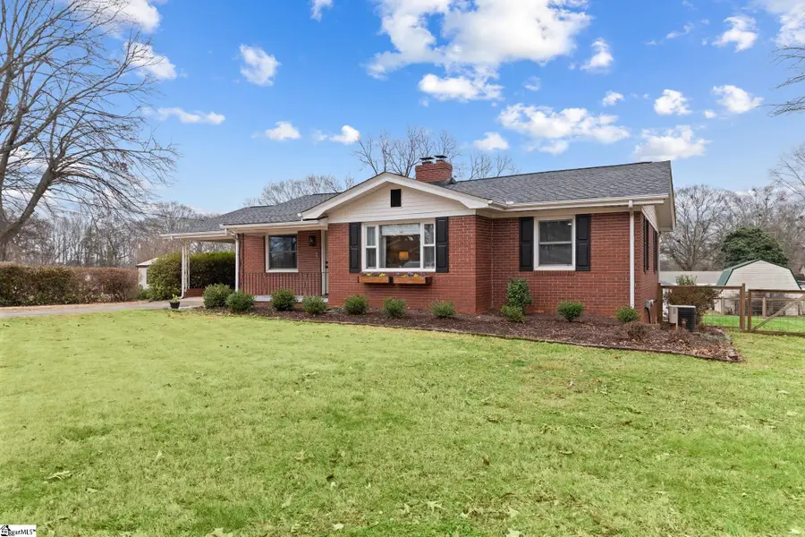 305 Crestwood Drive, Mauldin, SC 29662 - #2