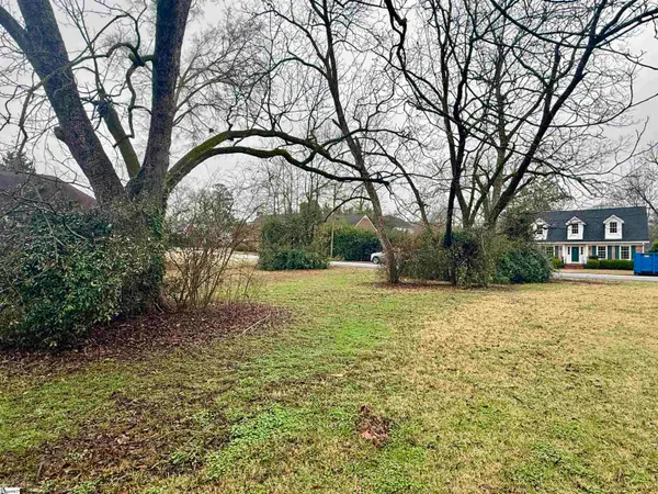 Hickory Street, Clinton, SC 29325