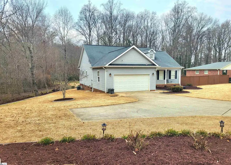 828 Bishop Avenue, Greer, SC 29651 - #3