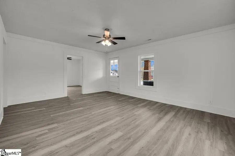 136 Lee Street, Laurens, SC 29360 - #2