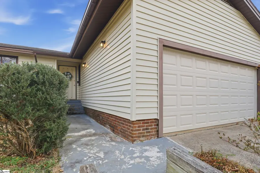 1004 Pine Oak Way, Taylors, SC 29687 - #2