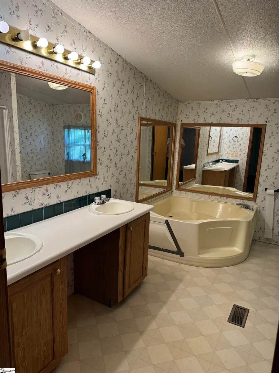 223 N 5th Street, Easley, SC 29640 - #2