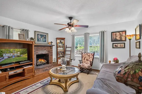 104 Laurel Lane, Seneca, SC 29678